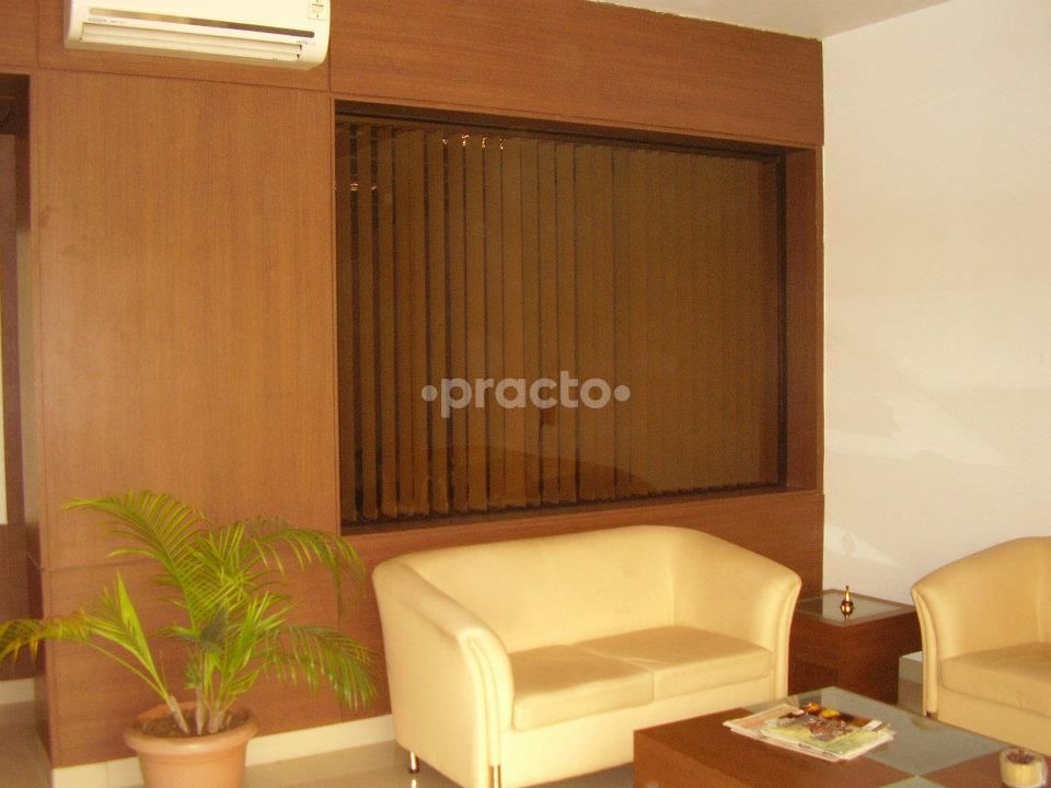 6/6 EYE CENTRE, DLF Phase I preview 4