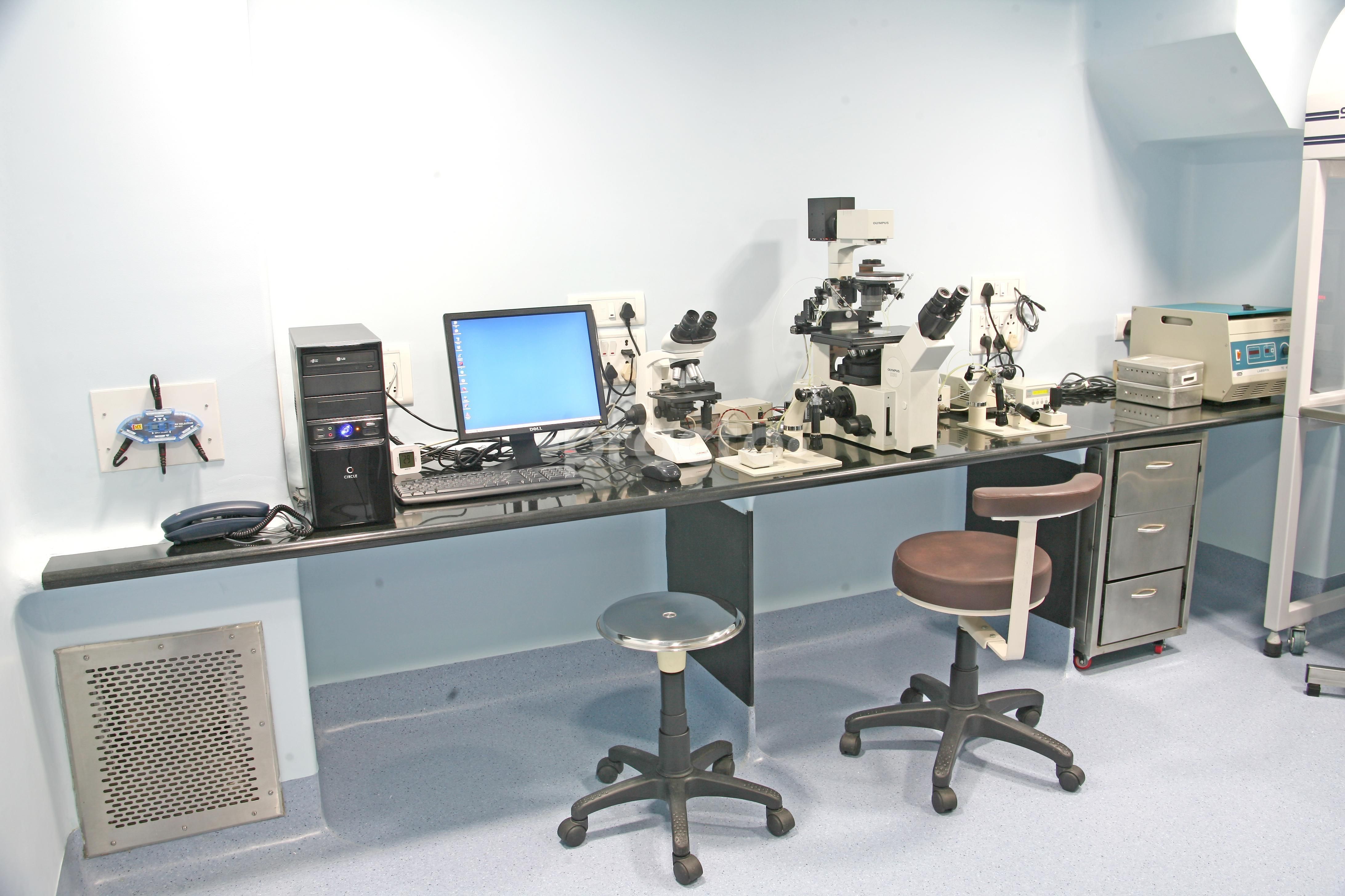 Aarush IVF and Endoscopy Centre, Malad West photo 6