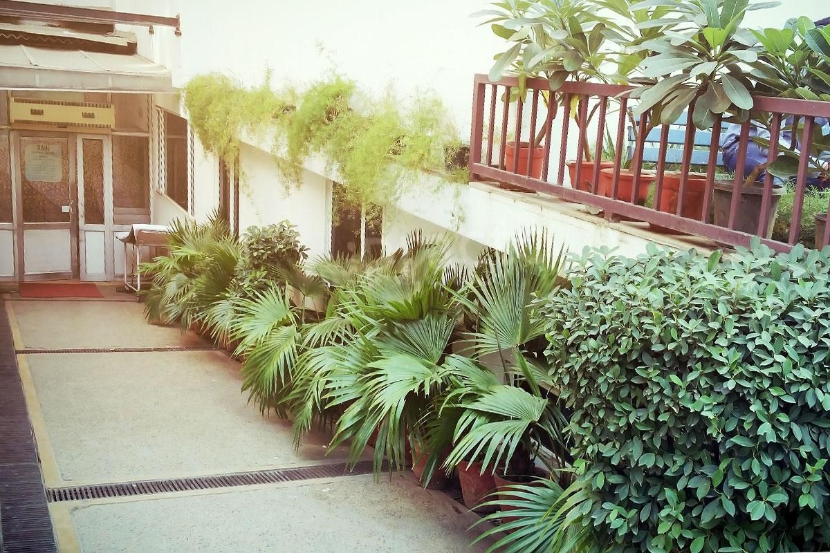 Aashray Green Dental Clinics, Paschim Vihar preview 3