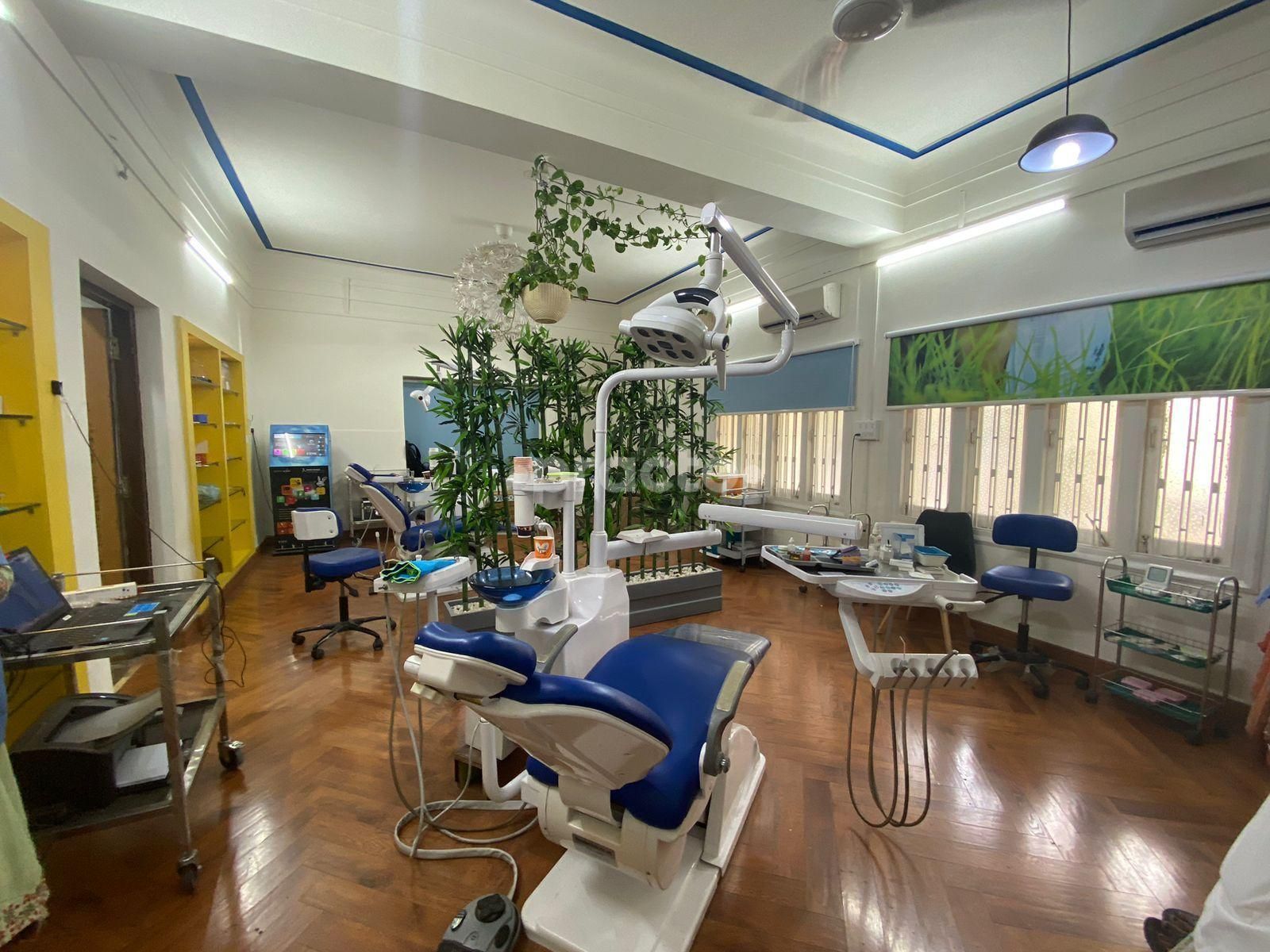 Aashu Dental and Multispeciality Clinic, Navrangpura photo 11