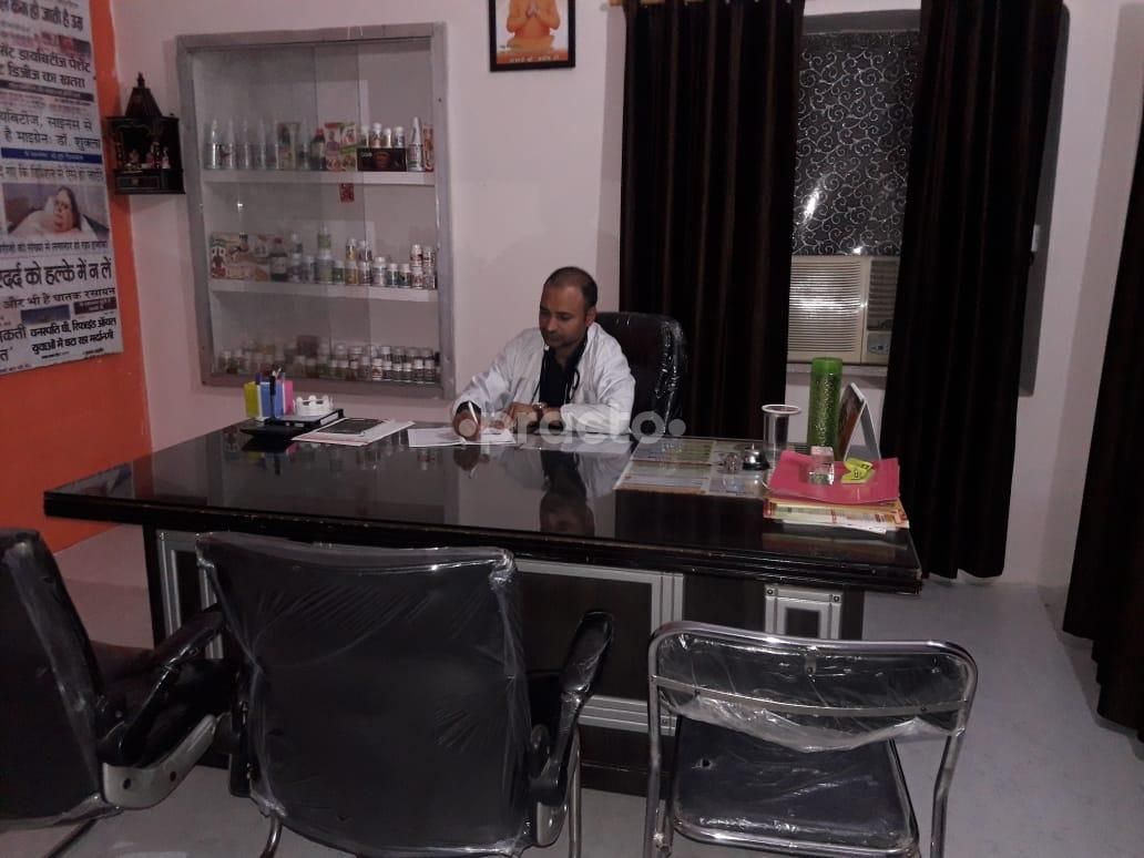Dr. Dev Anand photo 9