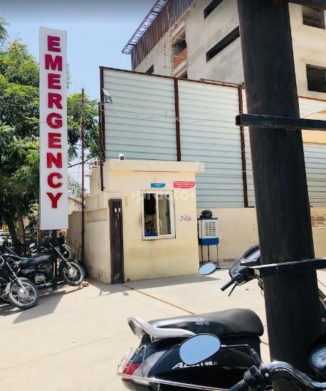 Dr. Kapil Dhawan photo 8