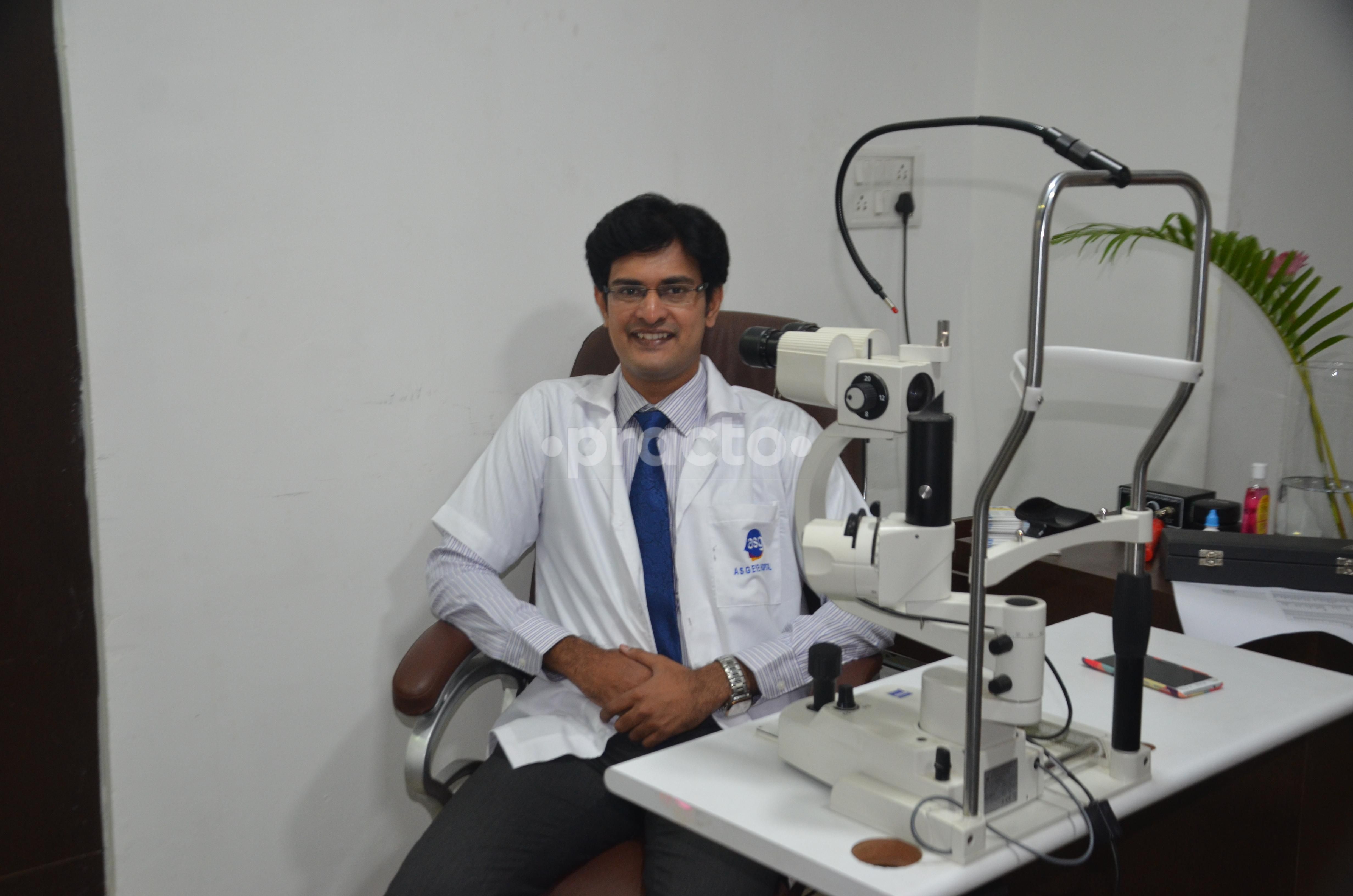 Dr. Ravi Chandna photo 11