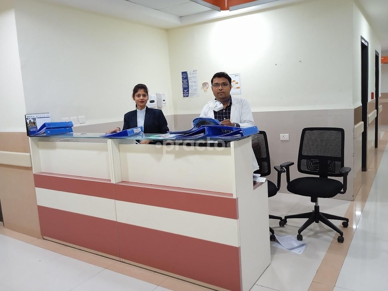 Dr. Dibyendu De photo 9
