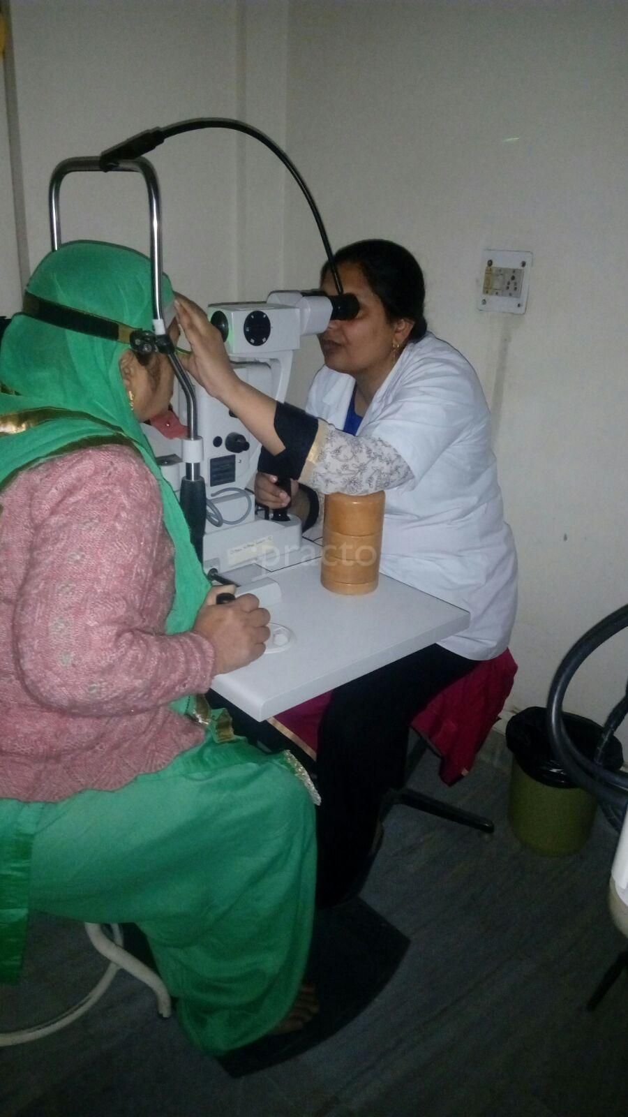Dr. Sangeeta photo 19
