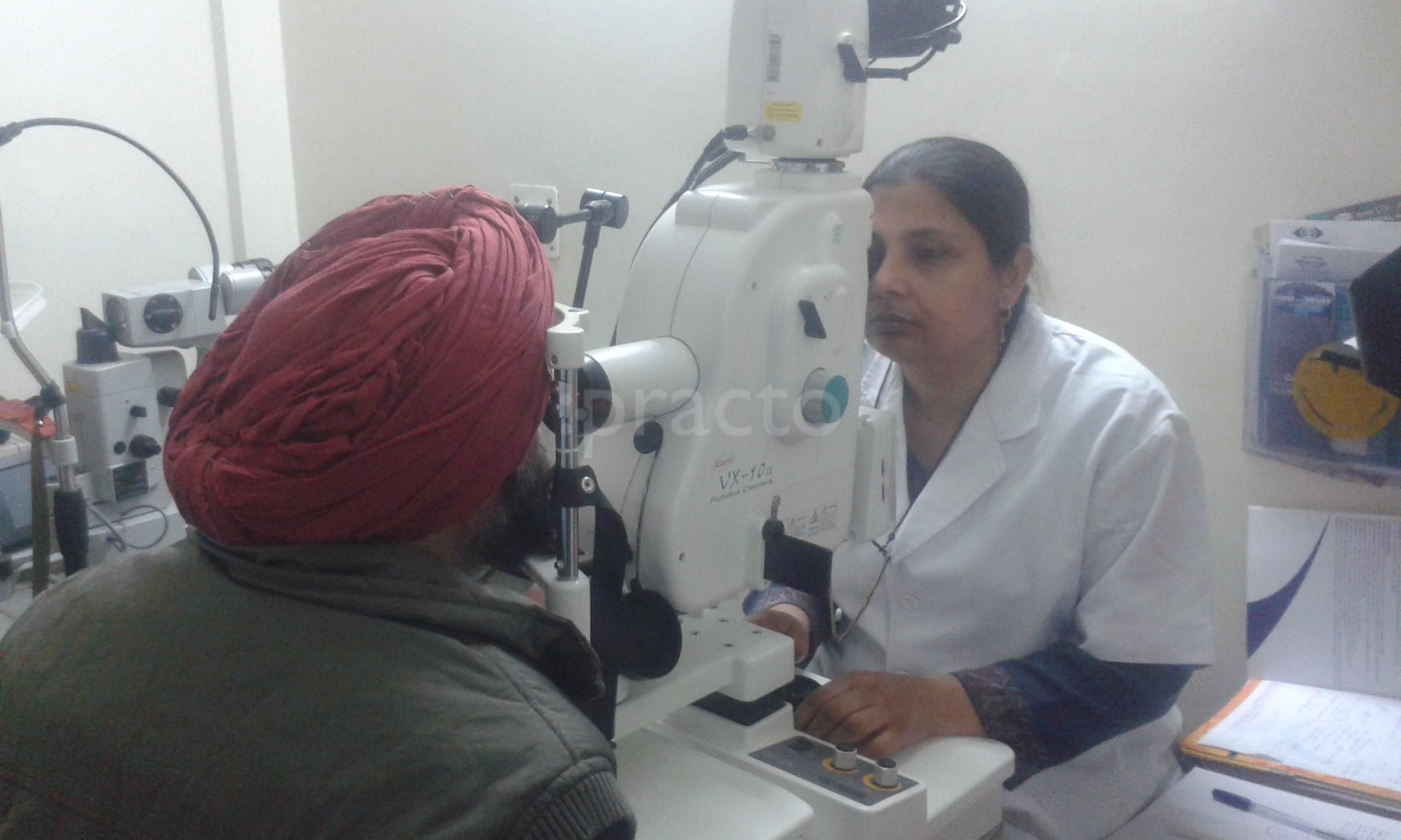 Dr. Sangeeta photo 12