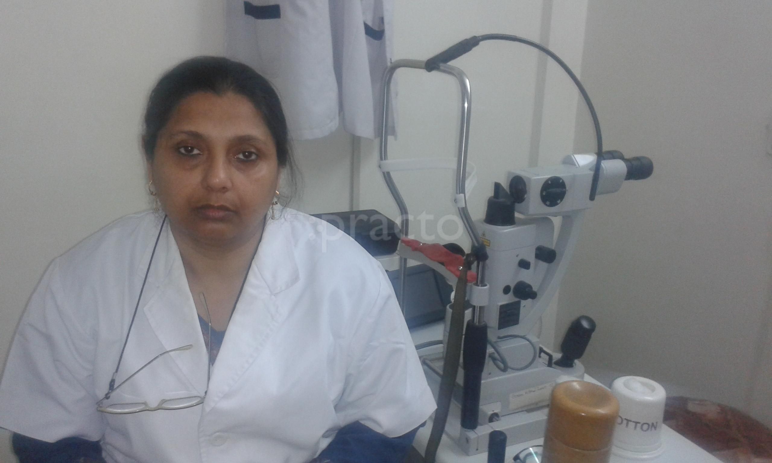 Dr. Sangeeta photo 11