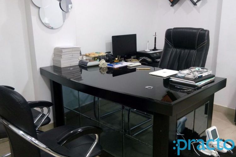 Aakash Dental Clinic, Broadway