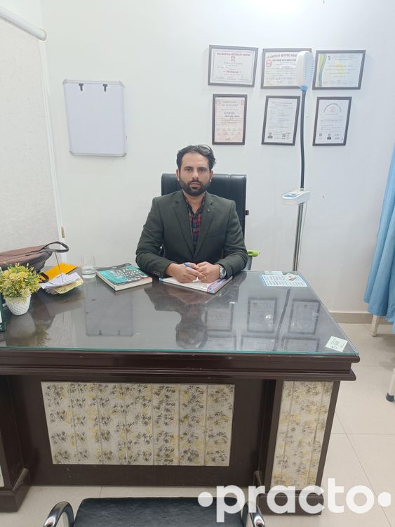 Dr. A. Pasricha