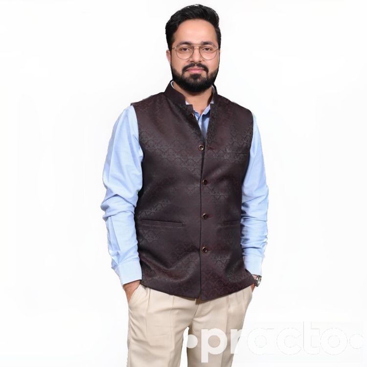 Dr. Cyrus Girdhar