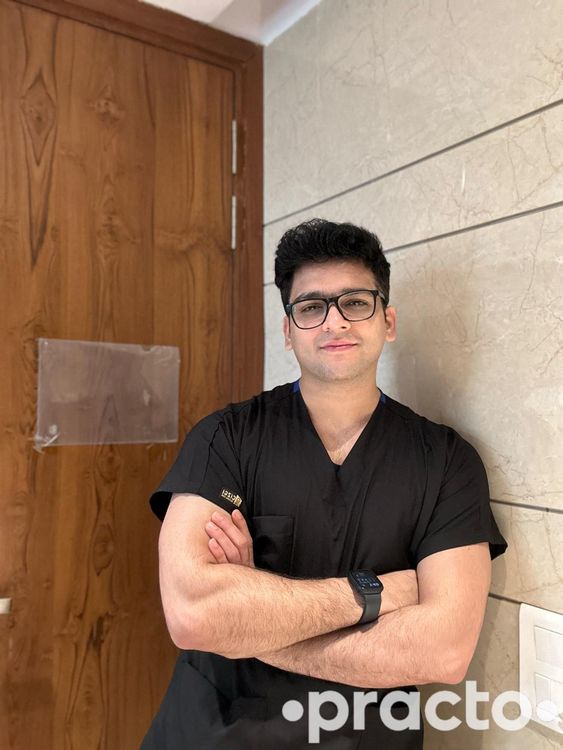 Dr. Vinit Tanwar