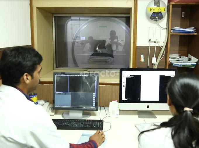 Dr. Alok Sharma photo 9