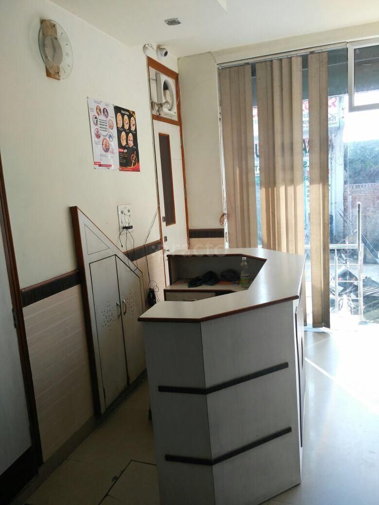 Dr. Abhishek Gupta photo 6