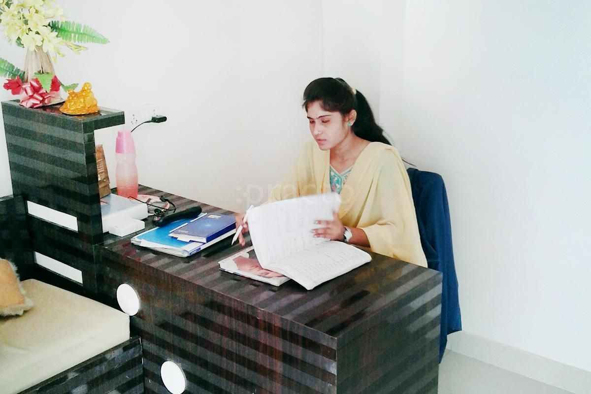 Dr. Priya Saraf view 5