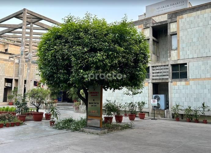 Dr. arora priti photo 19