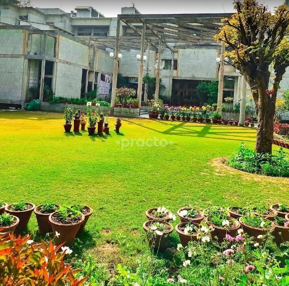 Dr. arora priti photo 16