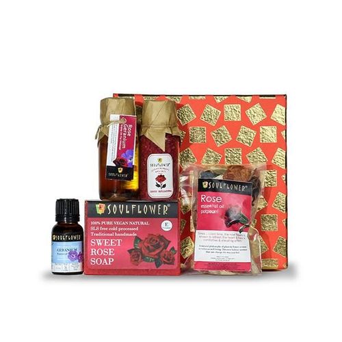 Soulflower Romantic Rose Bath And Aroma Set 600 gm