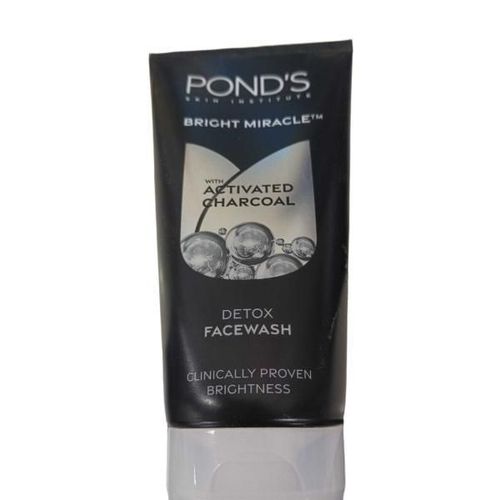 Pond's Bright Miracle Detox Face Wash with Activated Charcoal 150 g
