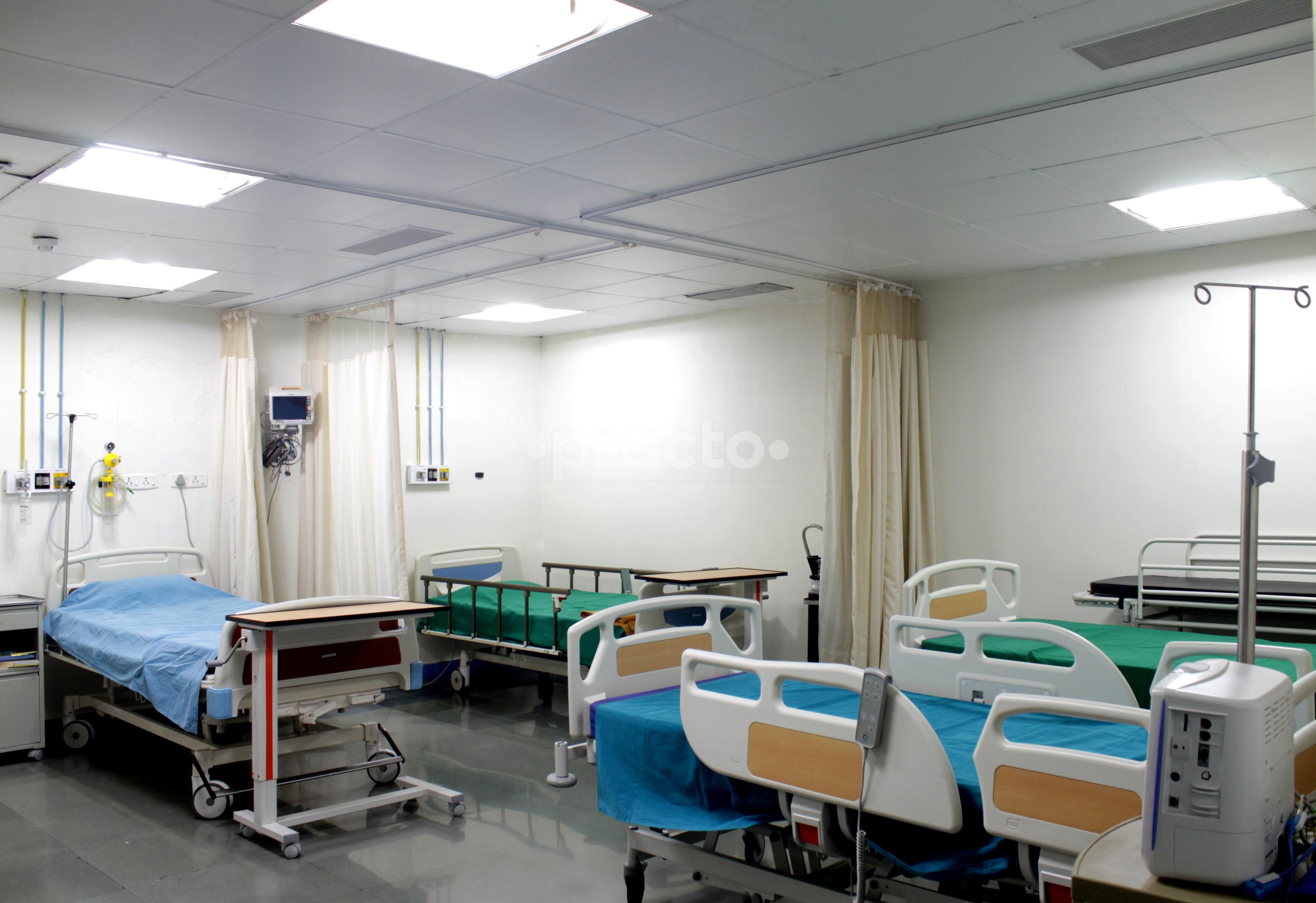 Dr. Vinit Kumar photo 9